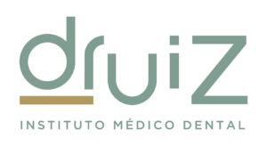 logo-clinica-dental-druiz-verde-gold